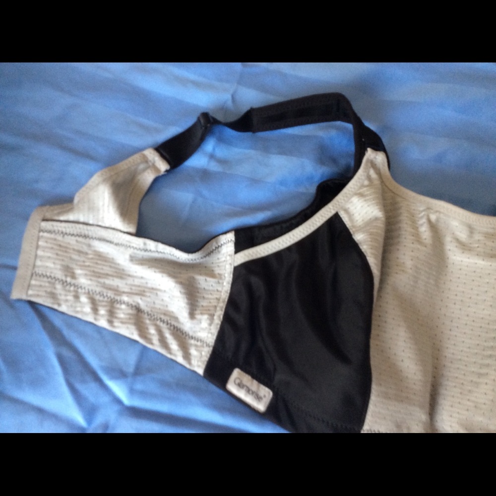 NWOT Glamorise full figure exercise bra 36 DD.
